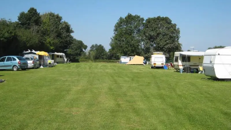 G6674-aire-naturelle-les-hauts-vents-bricqueville-sur-mer-2