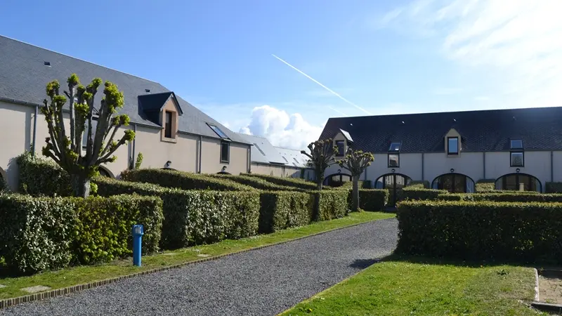 GOUVILLE SUR MER 8802