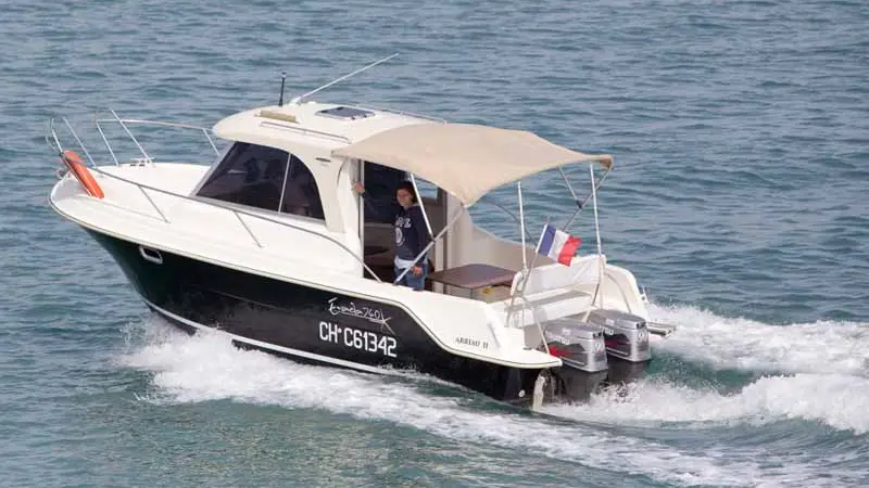 Granville_Lepesqueux SARL_bateau moteur Guy Marine 7,40©Lepesqueux SARL