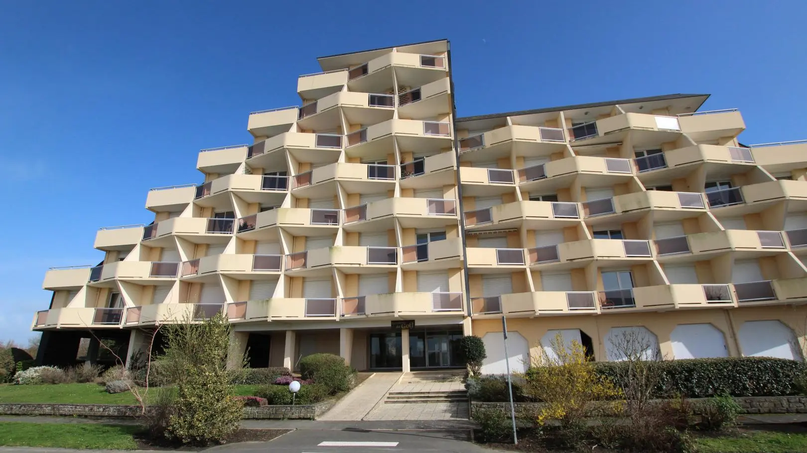 Les Embruns