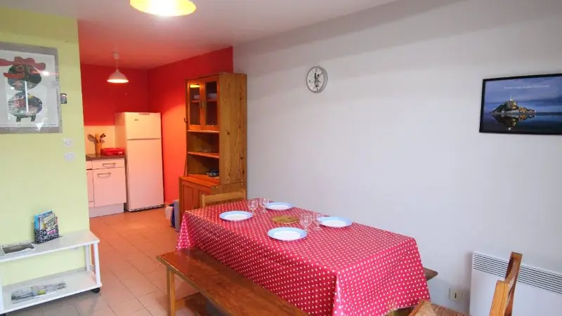 H8806-gouville-sur-mer-1