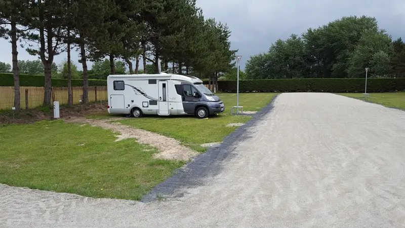 Hauteville-sur-Mer_aire camping-car Le Sud_2