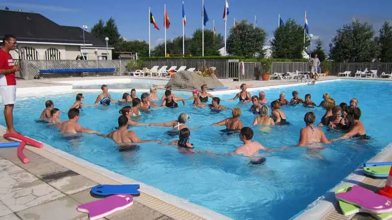 Montmartin sur Mer_Camping Les Dauphins_piscine