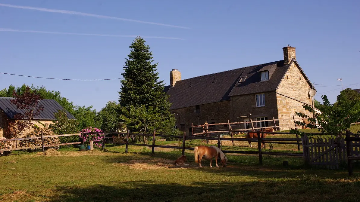 LE-COTTAGE-LA-CHAPELLE-CECELIN