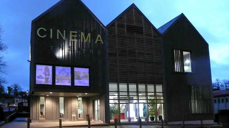 Villedieu_Cinéma_façade nuit