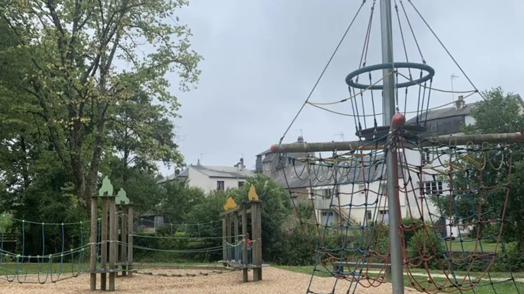 aire de jeux villedieu salle des fêtes