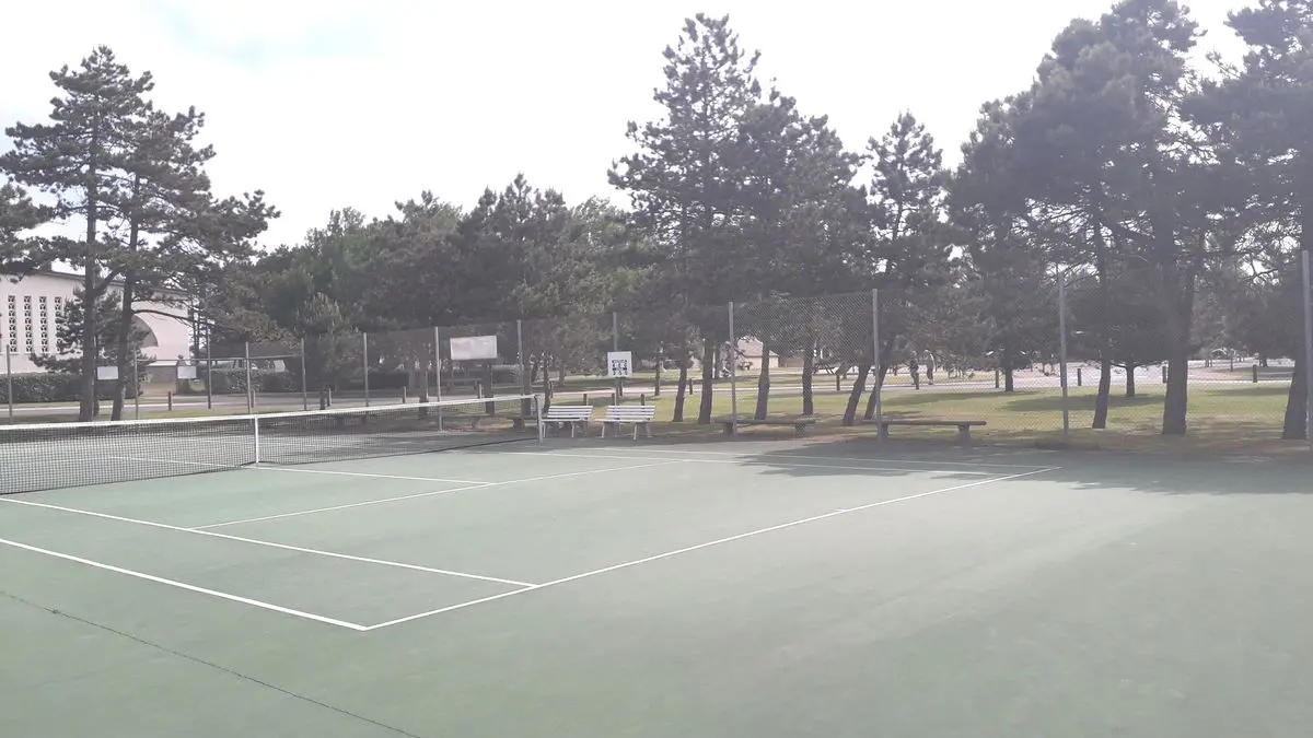 brehal-tennis-1