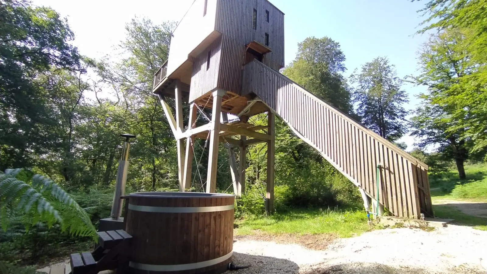 cabane dans les arbres spa hebergement insolite