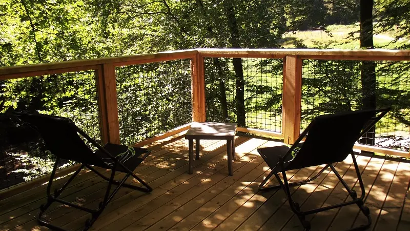 cabane_dans_les_arbres_terrasse