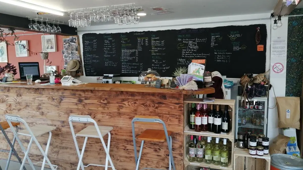 carolles-bar-associatif-almarita-2