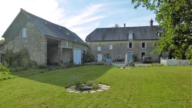 chambres dhotes montpinchon Neil Vinall et Frédéric Dhombres Bicyclette bleue (2)