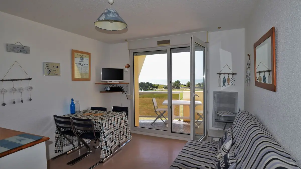 donville-les-bains-meuble-miramar-2