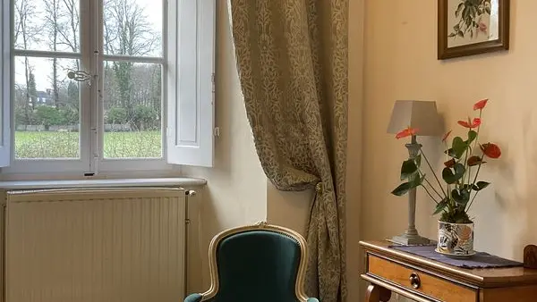 equilly-chambre-de-la-roseraie-4