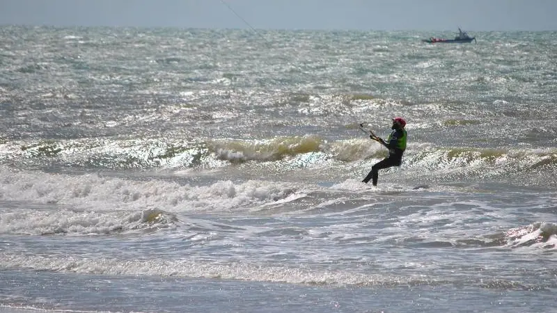 gouville-sur-mer-pole-kite-surf-normandie (12)