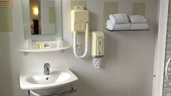 hotel-auberge-de-carolles-14
