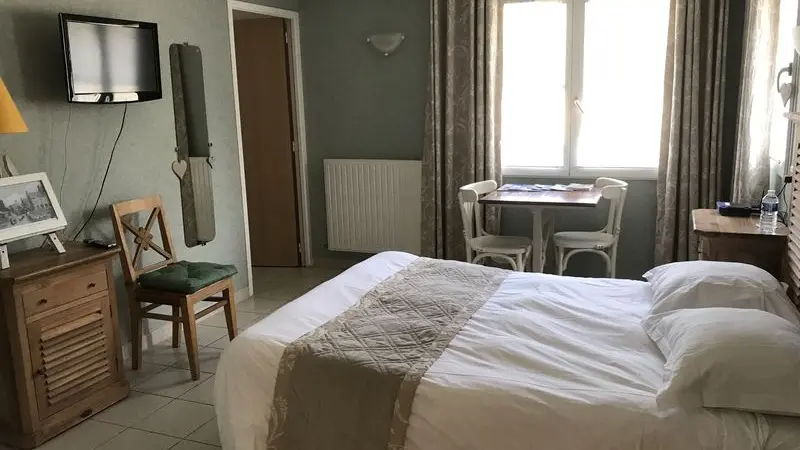 hotel-auberge-de-carolles-1