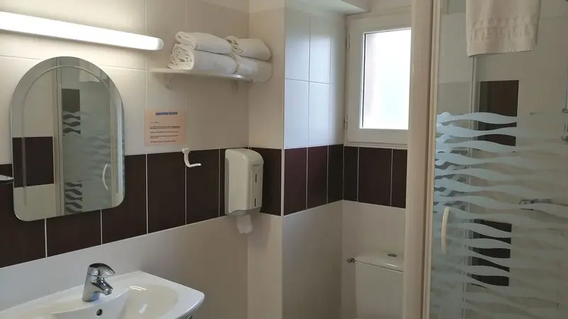 hotel-auberge-de-carolles-9