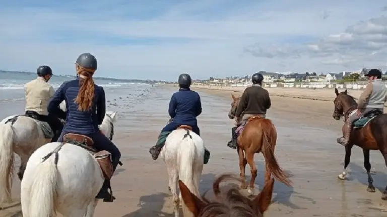CENTRE EQUESTRE DE KAIRON-PLAGE