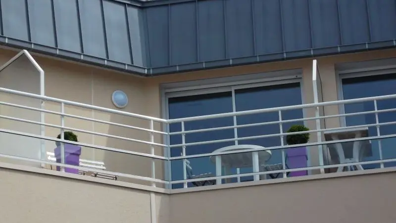 jullouville-meuble-villa-marine-1