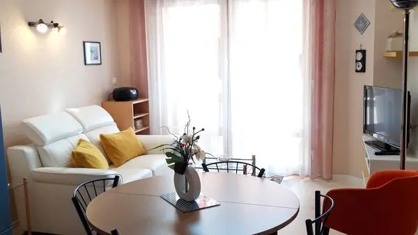 meuble-residence-ermitage-1-donville-les-bains-0