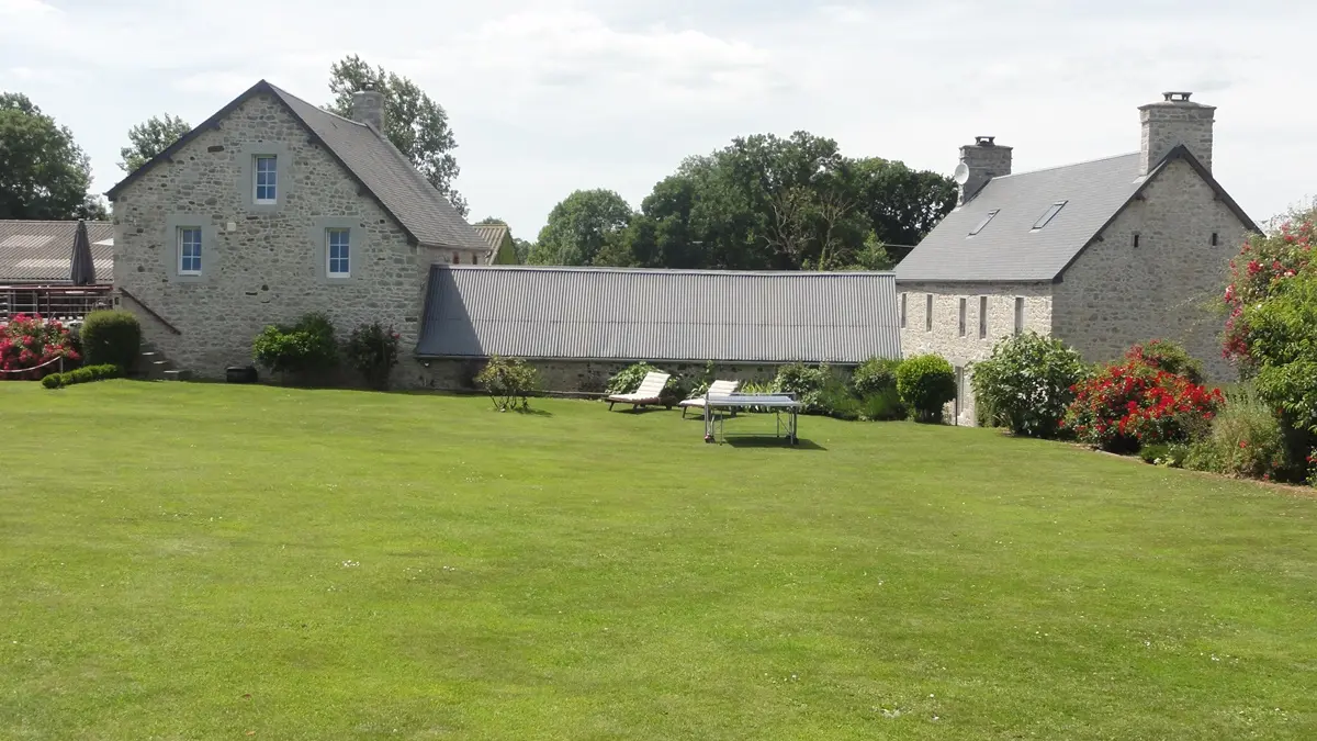 orval-sur-sienne-meuble-langeard-exterieurs-5