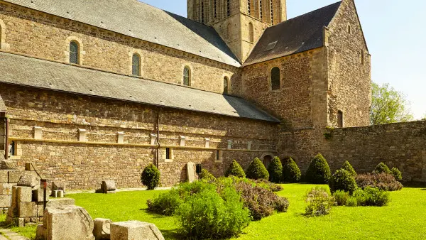 pied-grand-tour-lucerne-outremer_alexandre-lamoureux_01