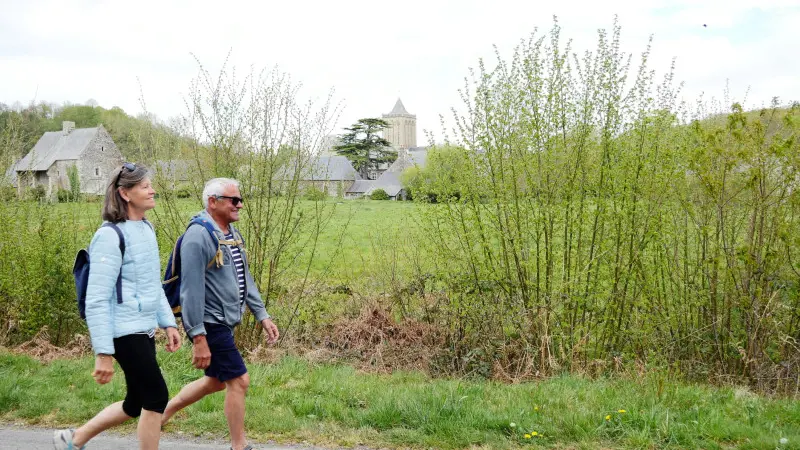 pied-grand-tour-lucerne-outremer_estelle-cohier