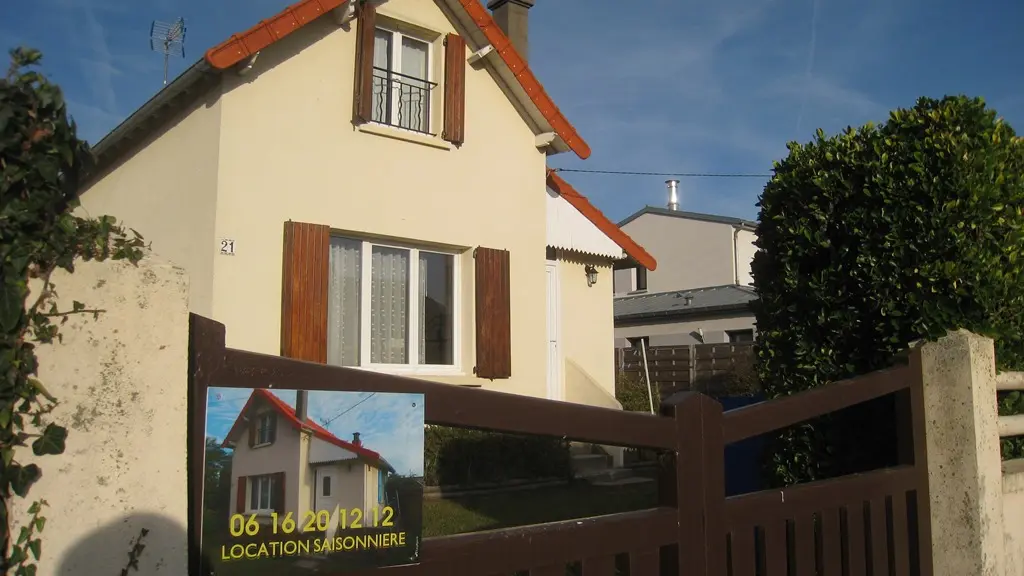 saint-martin-de-brehal-meuble-villa-beau-sejour-2