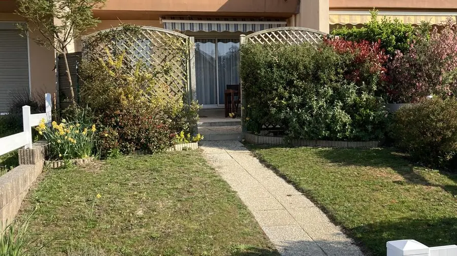 saint-martin-de-brehal-meuble-residence-du-soleil-0