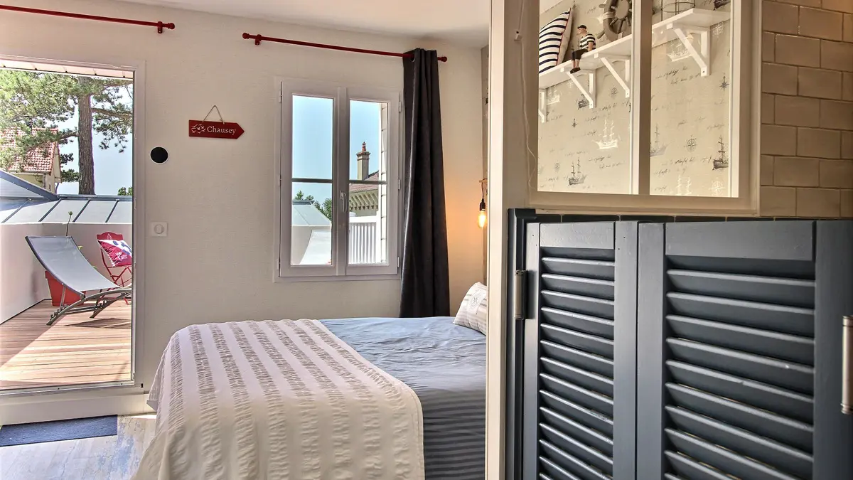 saint-pair-sur-mer-la-cabine-de-la-baie-12