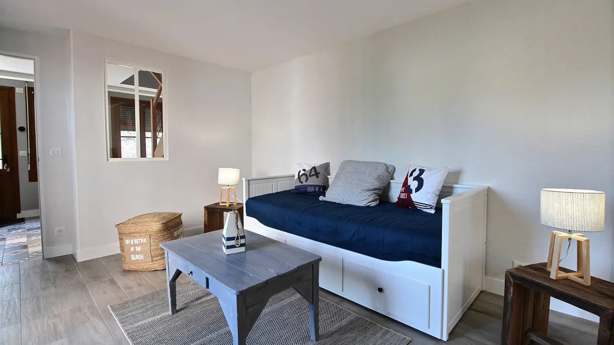 saint-pair-sur-mer-la-cabine-de-la-baie-7