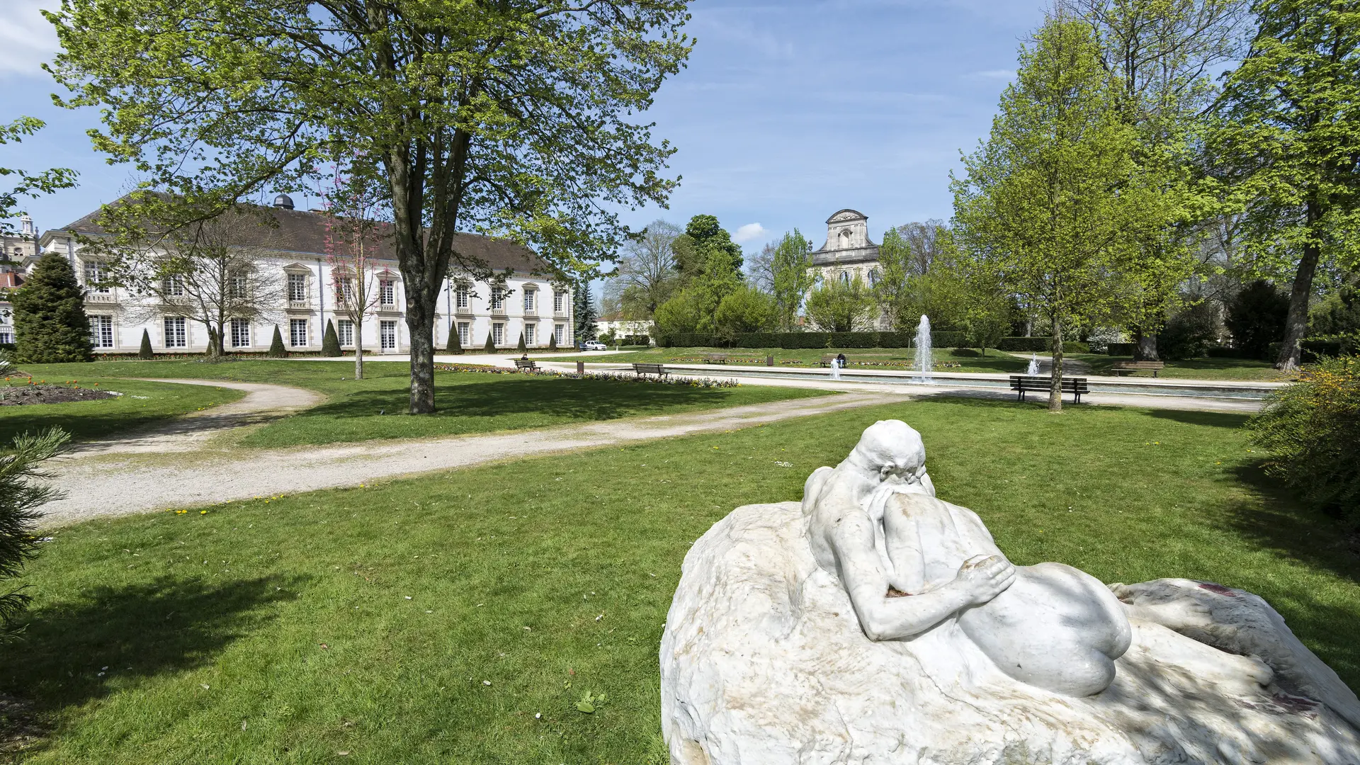 Adam et Eve - Jardin de l'Hôtel de Ville