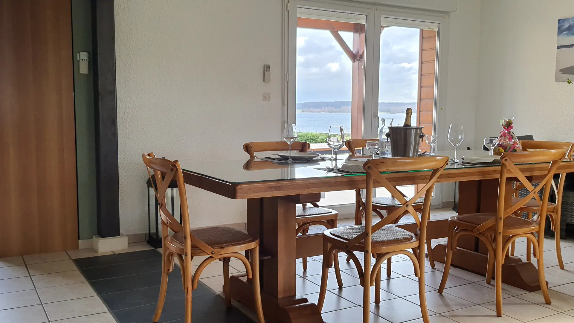 Gîte de la plage - Table avec vue