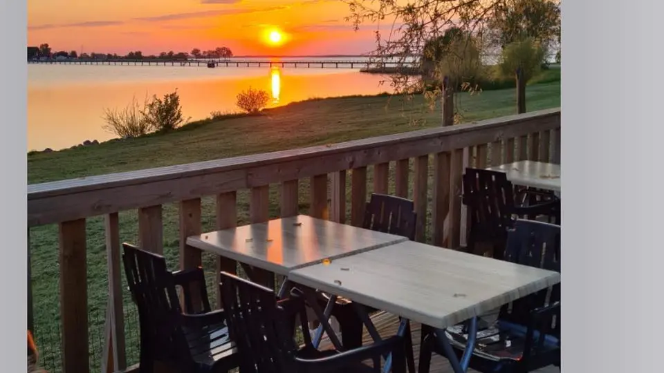 Les Terrasses Gourmandes - Presqu'île de Champaubert - coucher de soleil