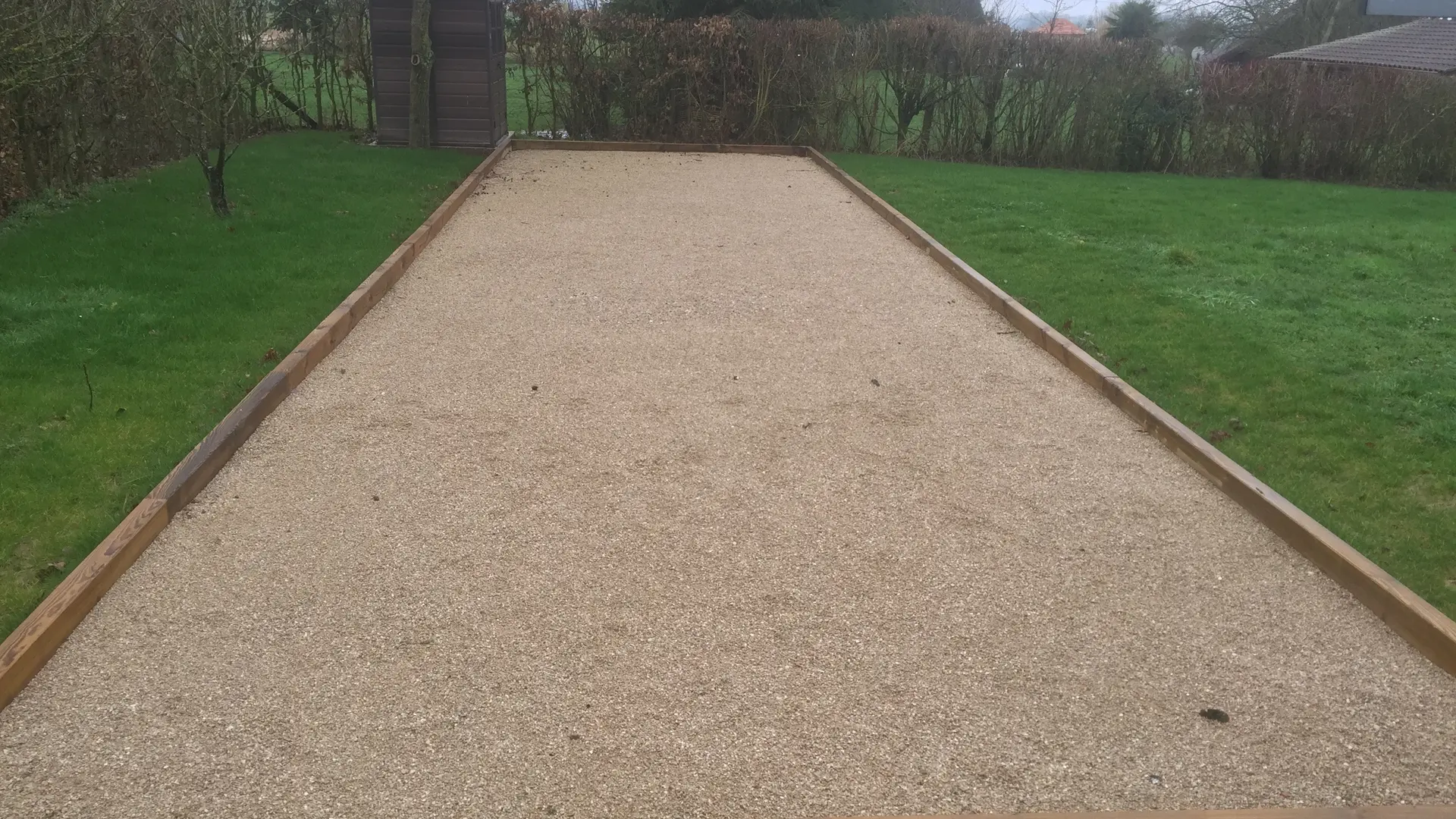 Terrain-pétanque - situé à 250 M du gîte prés de la piscine