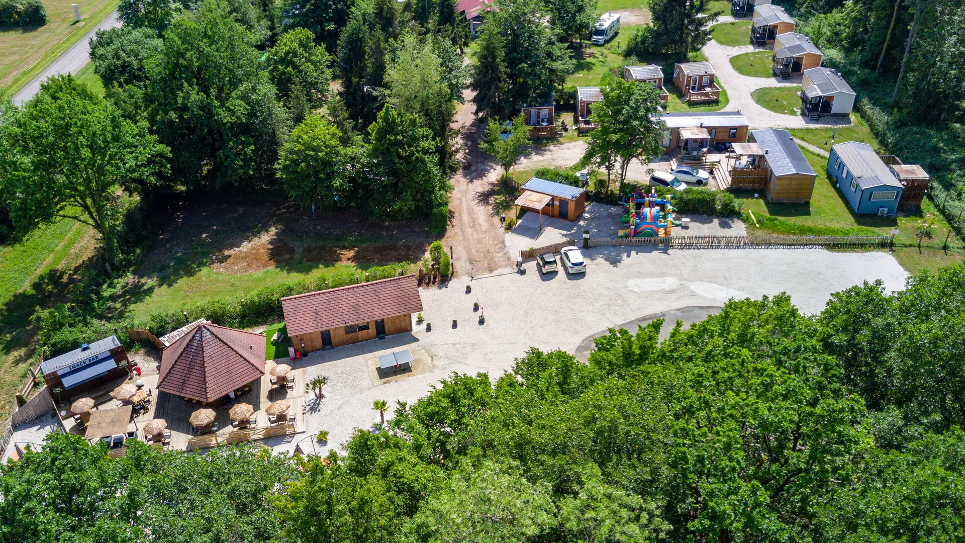 CAMPING DE LA PLAGE VU DU CIEL