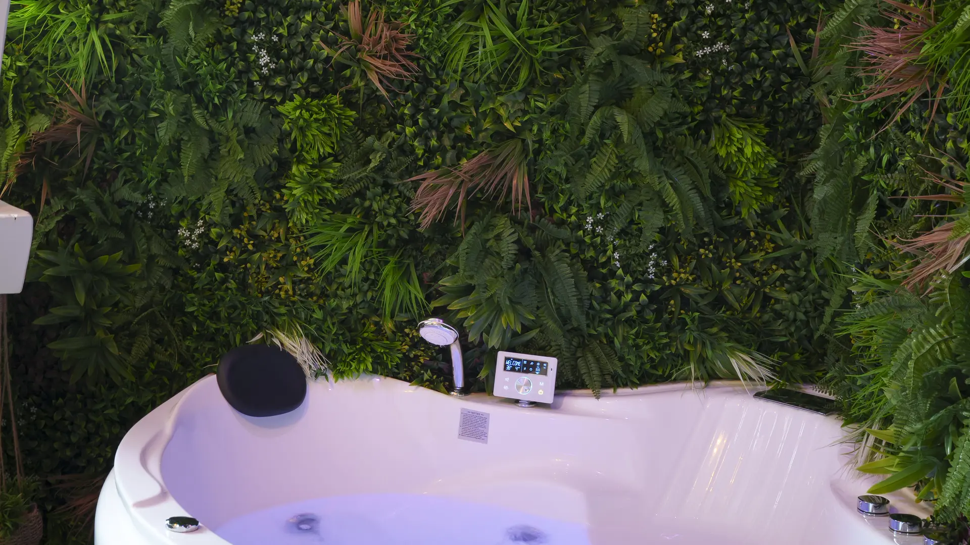 Baignoire balnéothérapie d'angle 2 places, 14 Jets