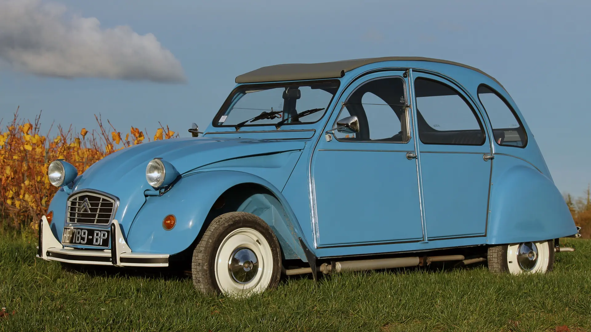 Champagne Rétro Tour - 2 CV