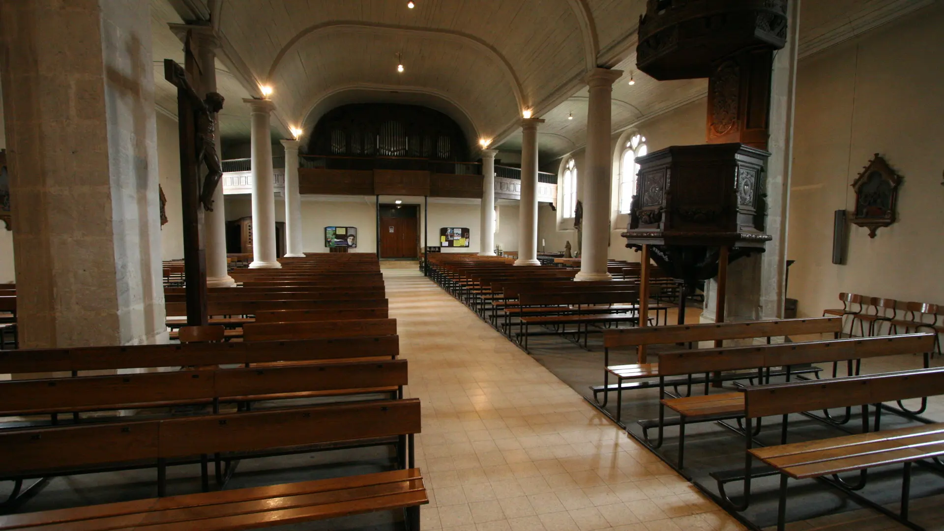 Eglise Saint-Martin de La Noue - La Nef