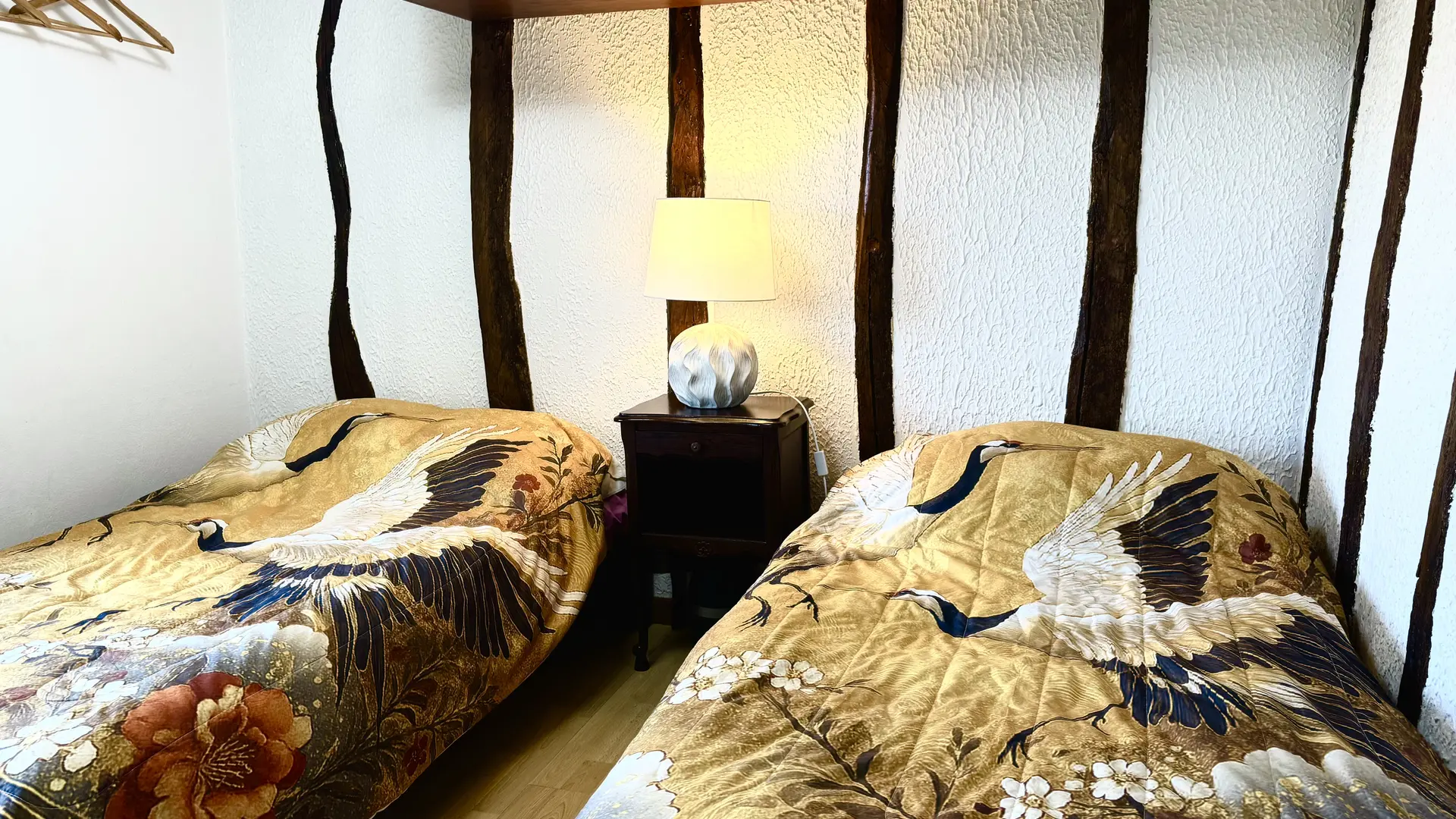 Chambre ( 2 lits 190x90 )