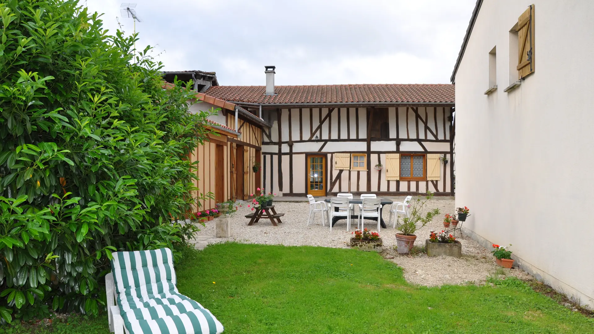Le Courlis - vue depuis le jardin