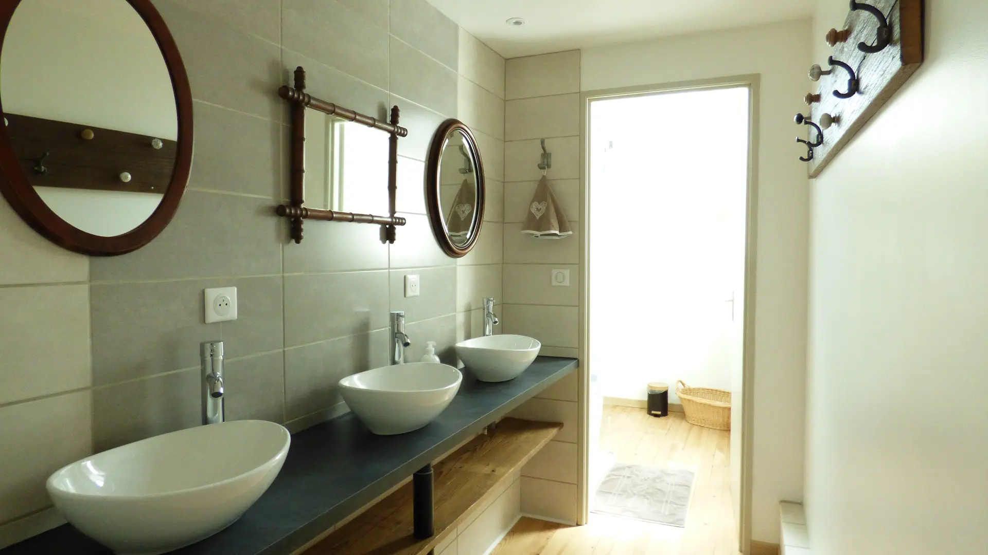 Salle de bain étage avec douche italienne