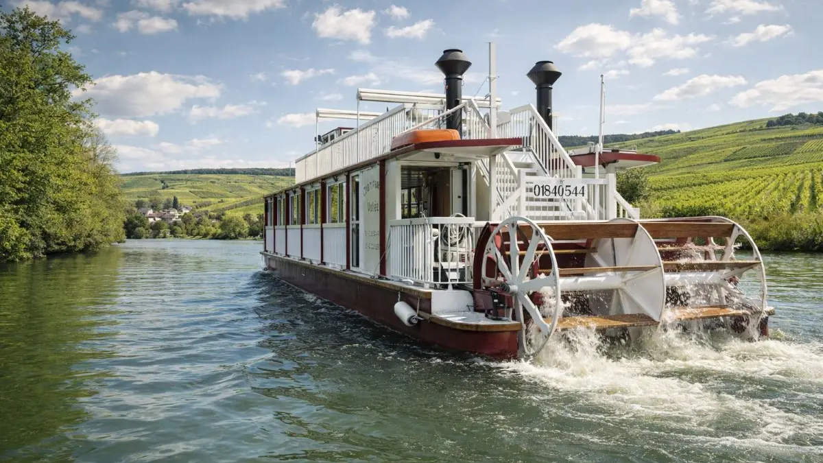 bateau-champagne-vallee-cumieres-1