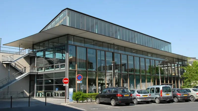 bibliotheque-municipale-pompidou-chalons-en-champagne-exterieur-2 © Christophe Manquillet