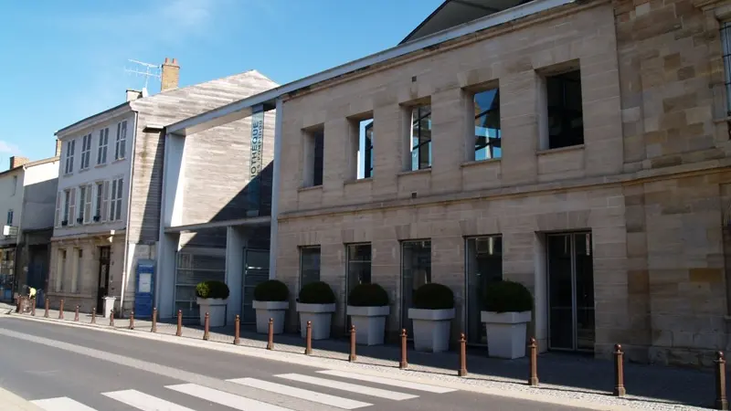 bibliotheque-municipale-pompidou-chalons-en-champagne-facade