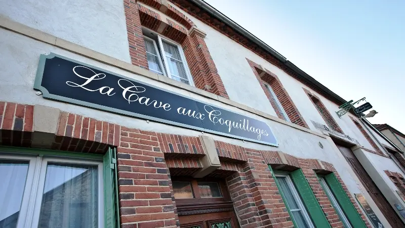 cave-aux-coquillages-fleury-la-riviere-facade