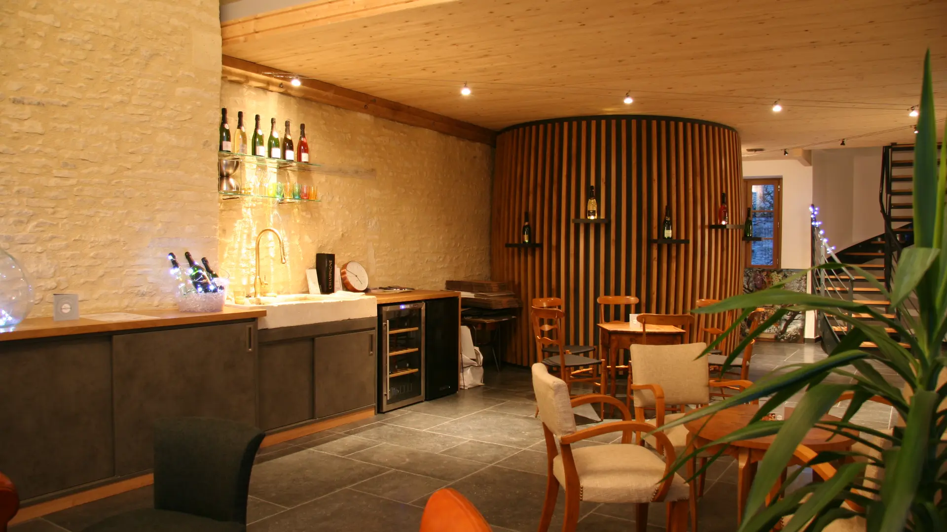 caveau-interieur-2-Champagne-Denis-CHAPUT