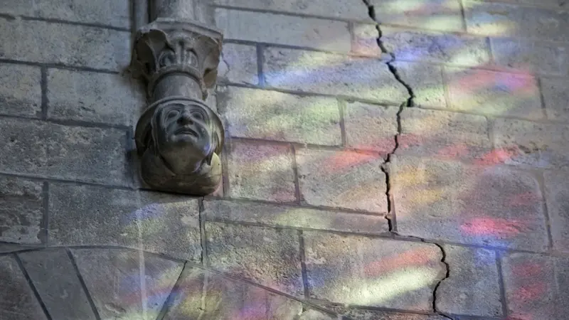 Détail Collégiale ND en Vaux - Châlons en Champagne