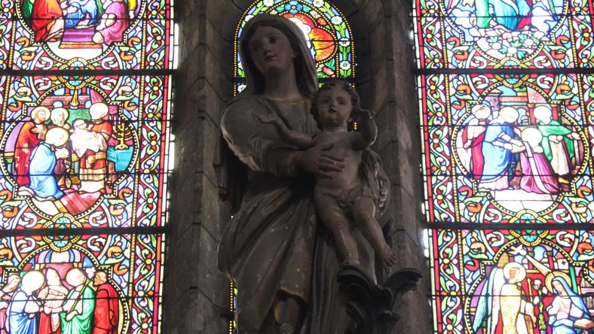 eglise-saint-jean-statue