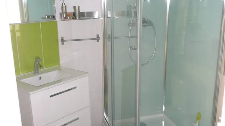 gite-la-canopee-chalons-chlorophylle-salle-bain